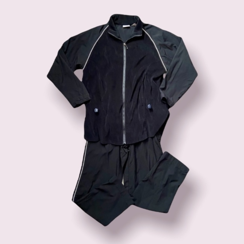 Line Up Golf Track Suit / Leisure Outfit in Black - 2 Piece